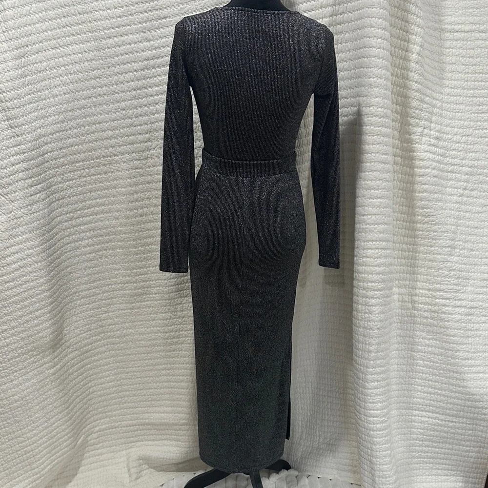 Old Navy - metallic ribbed knit top and skirt set - Picture 3 of 8